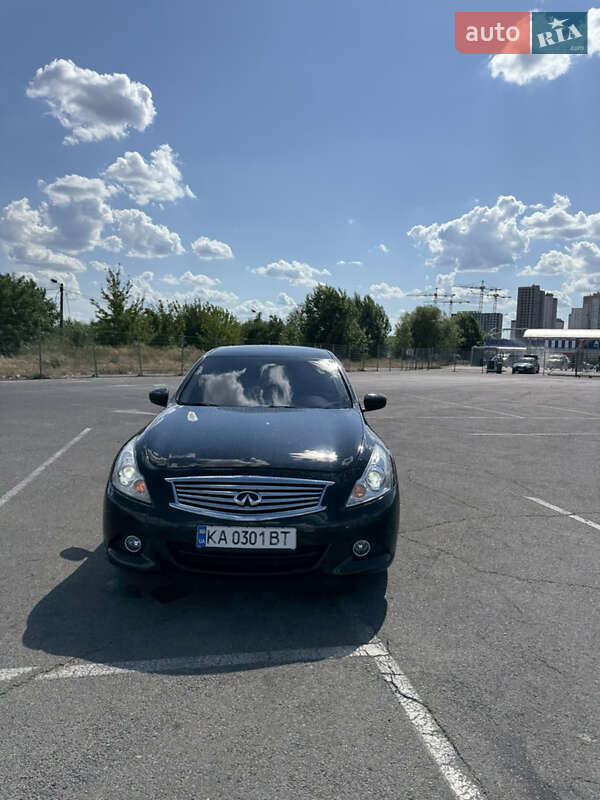 Седан Infiniti G25 2010 в Києві