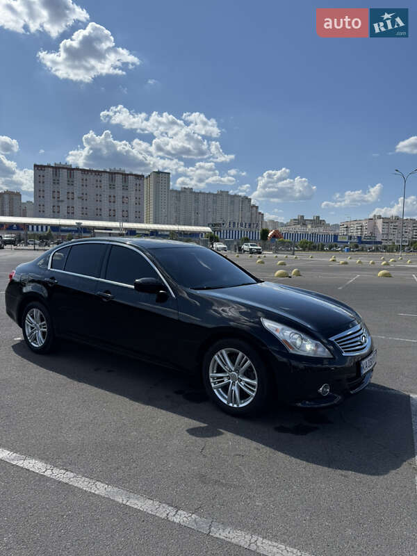 Седан Infiniti G25 2010 в Києві