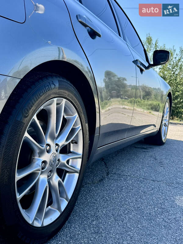 Седан Infiniti G25 2010 в Запорожье