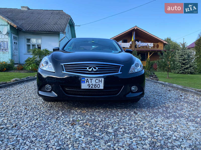 Седан Infiniti G25 2012 в Софіївській Борщагівці
