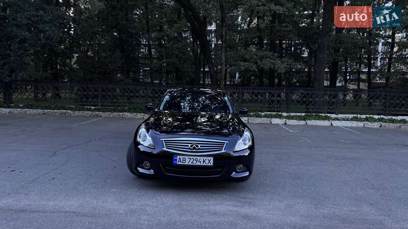 Седан Infiniti G25 2010 в Хмельнике