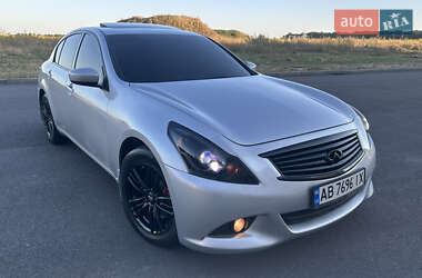 Седан Infiniti G25 2012 в 