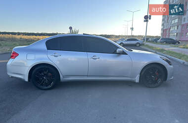 Седан Infiniti G25 2012 в 