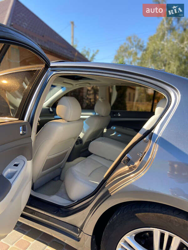 Седан Infiniti G25 2011 в Киеве