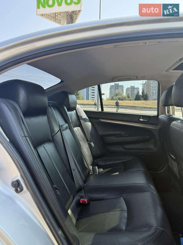 Седан Infiniti G25 2011 в Киеве фото 19 Седан Infiniti G25 2011 в Киеве