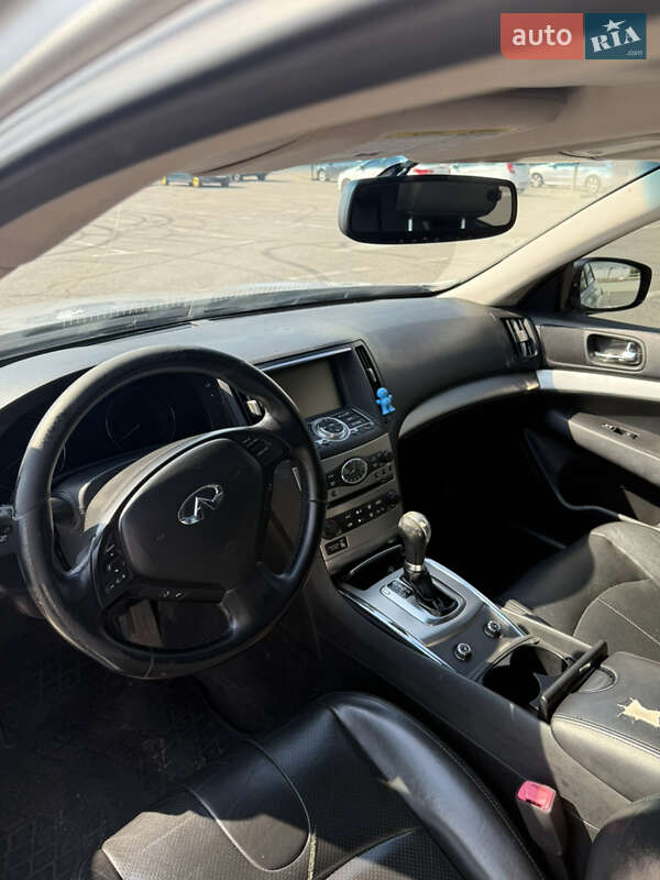 Седан Infiniti G25 2011 в Киеве фото 23 Седан Infiniti G25 2011 в Киеве