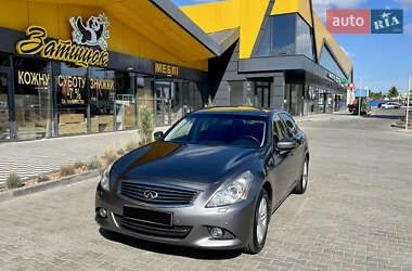 Седан Infiniti G25 2010 в Киеве
