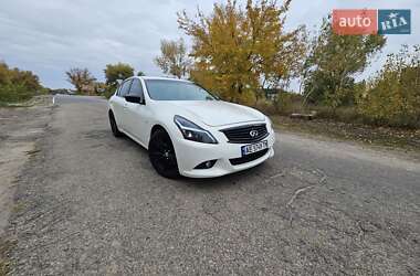 Седан Infiniti G25 2012 в Каменском Седан Infiniti G25 2012 в Каменском