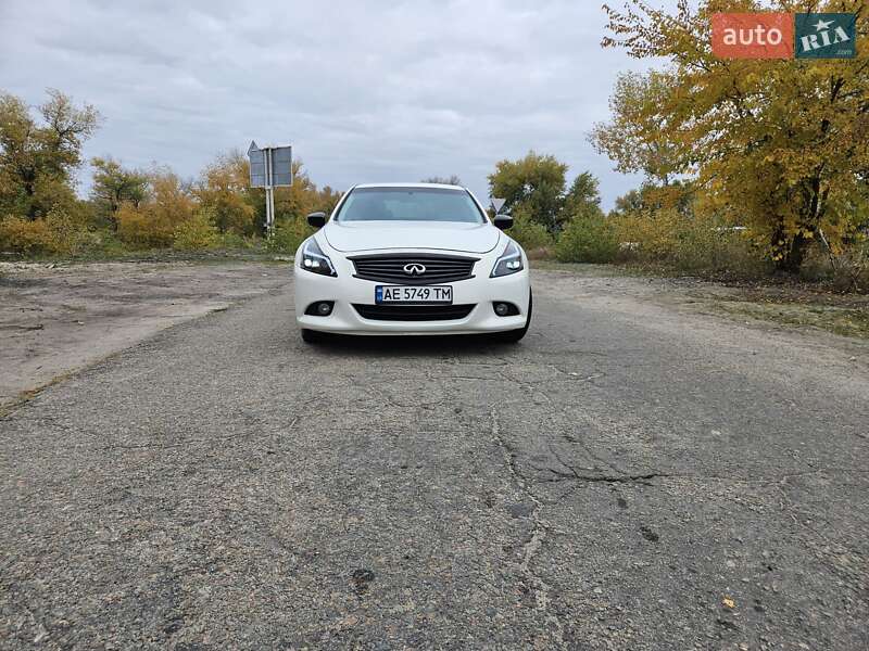 Седан Infiniti G25 2012 в Кам'янському