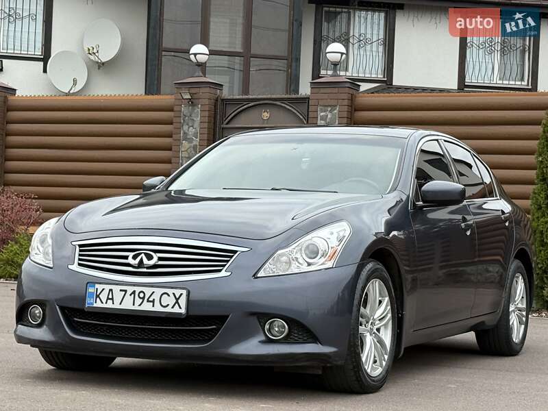 Седан Infiniti G25 2011 в Києві