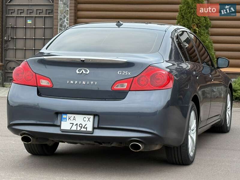 Седан Infiniti G25 2011 в Києві