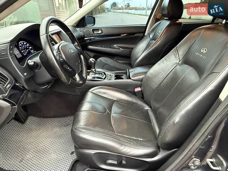 Седан Infiniti G25 2011 в Києві