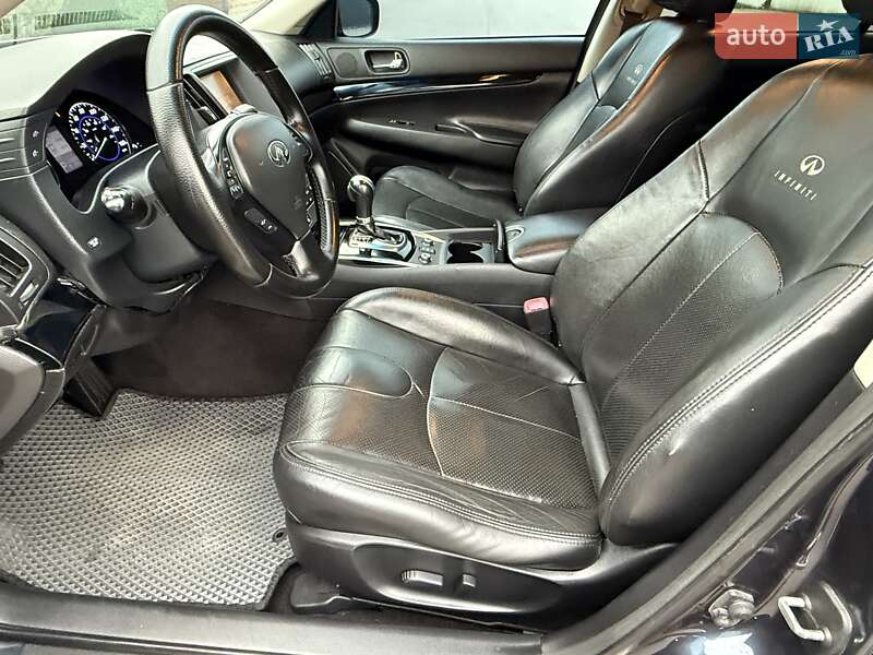 Седан Infiniti G25 2011 в Києві