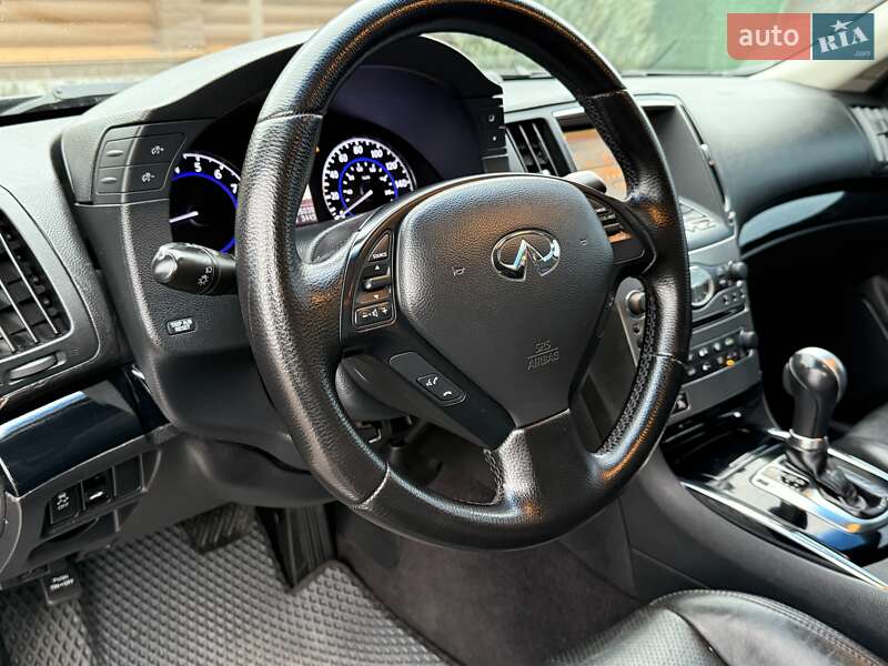 Седан Infiniti G25 2011 в Києві