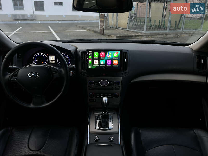 Седан Infiniti G25 2011 в Ужгороде