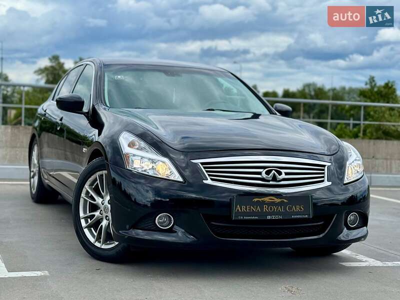 Седан Infiniti G25 2012 в Киеве