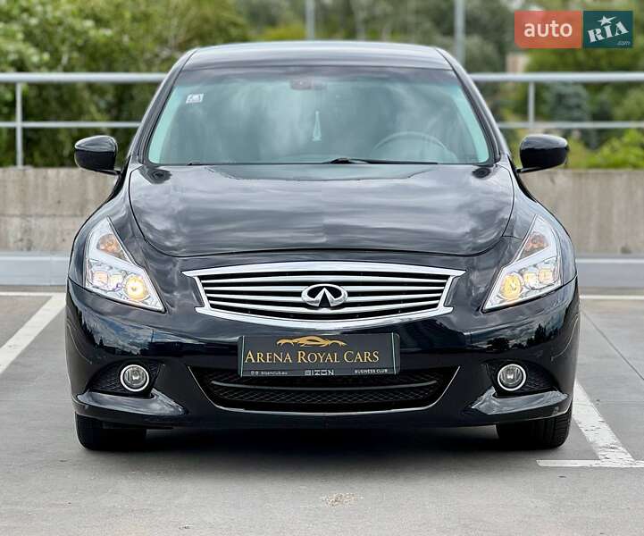 Седан Infiniti G25 2012 в Киеве