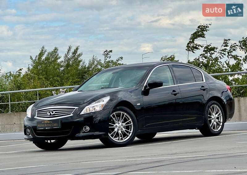 Седан Infiniti G25 2012 в Киеве