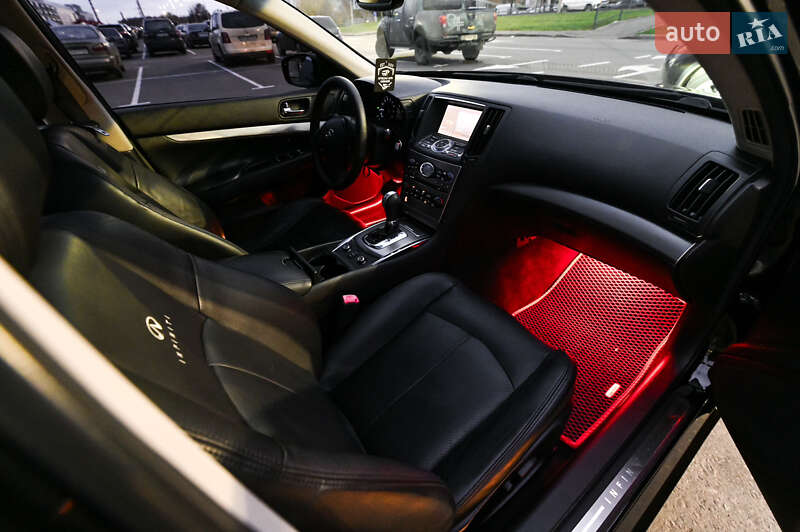 Седан Infiniti G25 2012 в Чернигове фото 60 Седан Infiniti G25 2012 в Чернигове