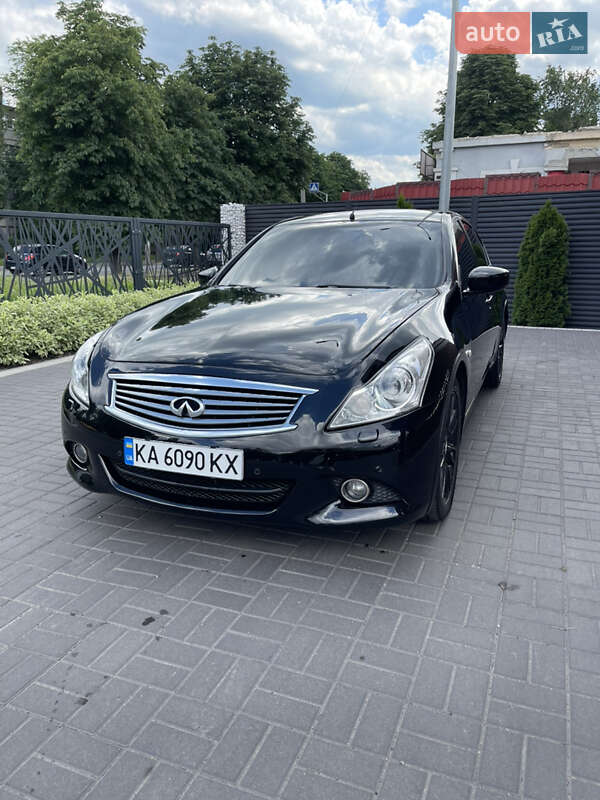 Седан Infiniti G25 2010 в Золотоноше