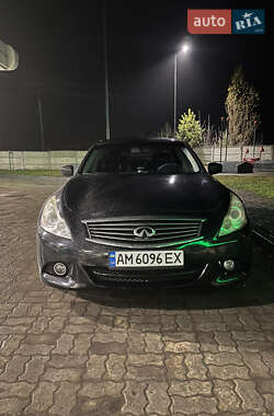 Седан Infiniti G25 2012 в Коростышеве