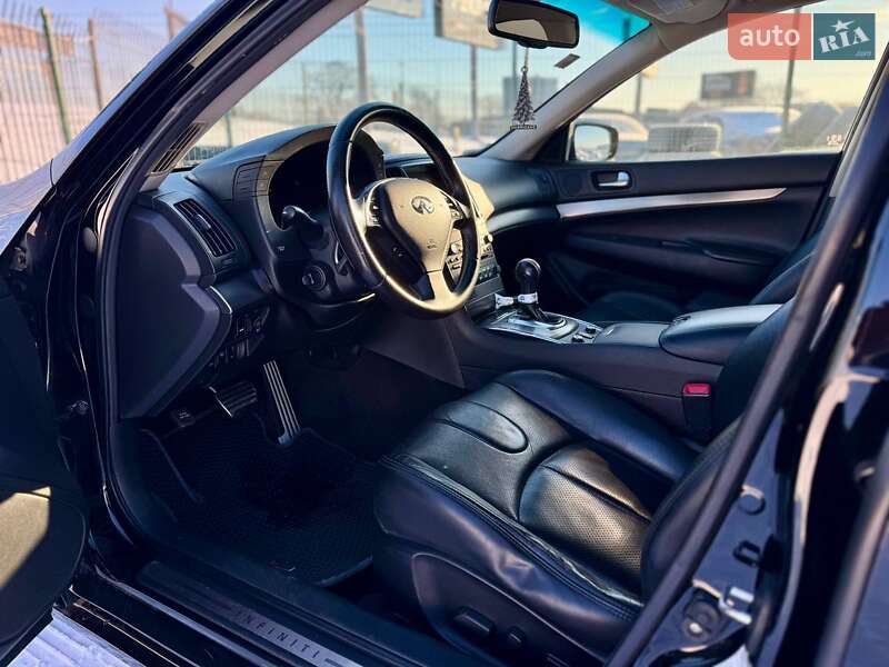 Седан Infiniti G25 2012 в Києві