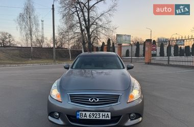 Седан Infiniti G25 2012 в Александрие