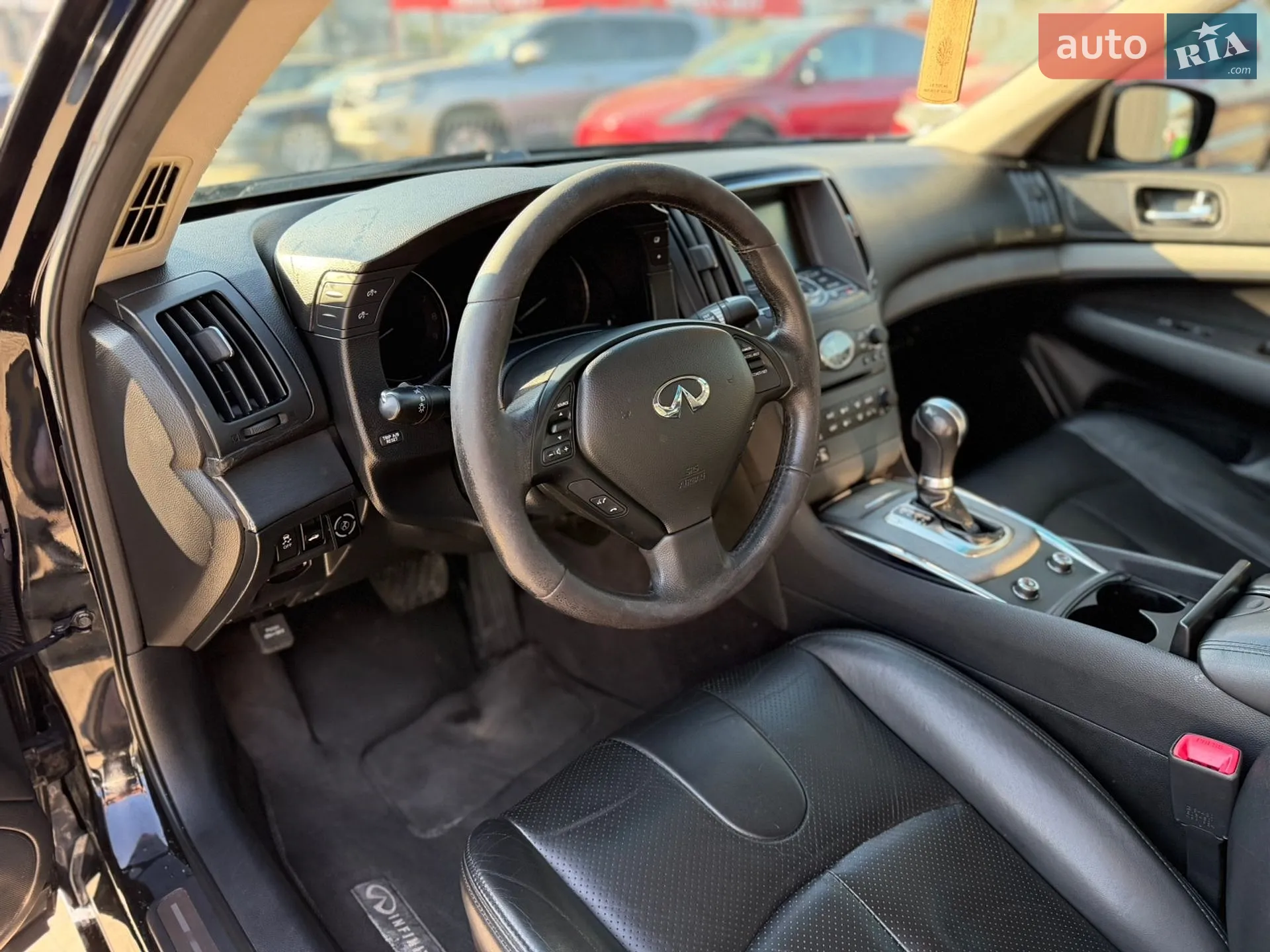 2011 Infiniti G - мініатюра 16