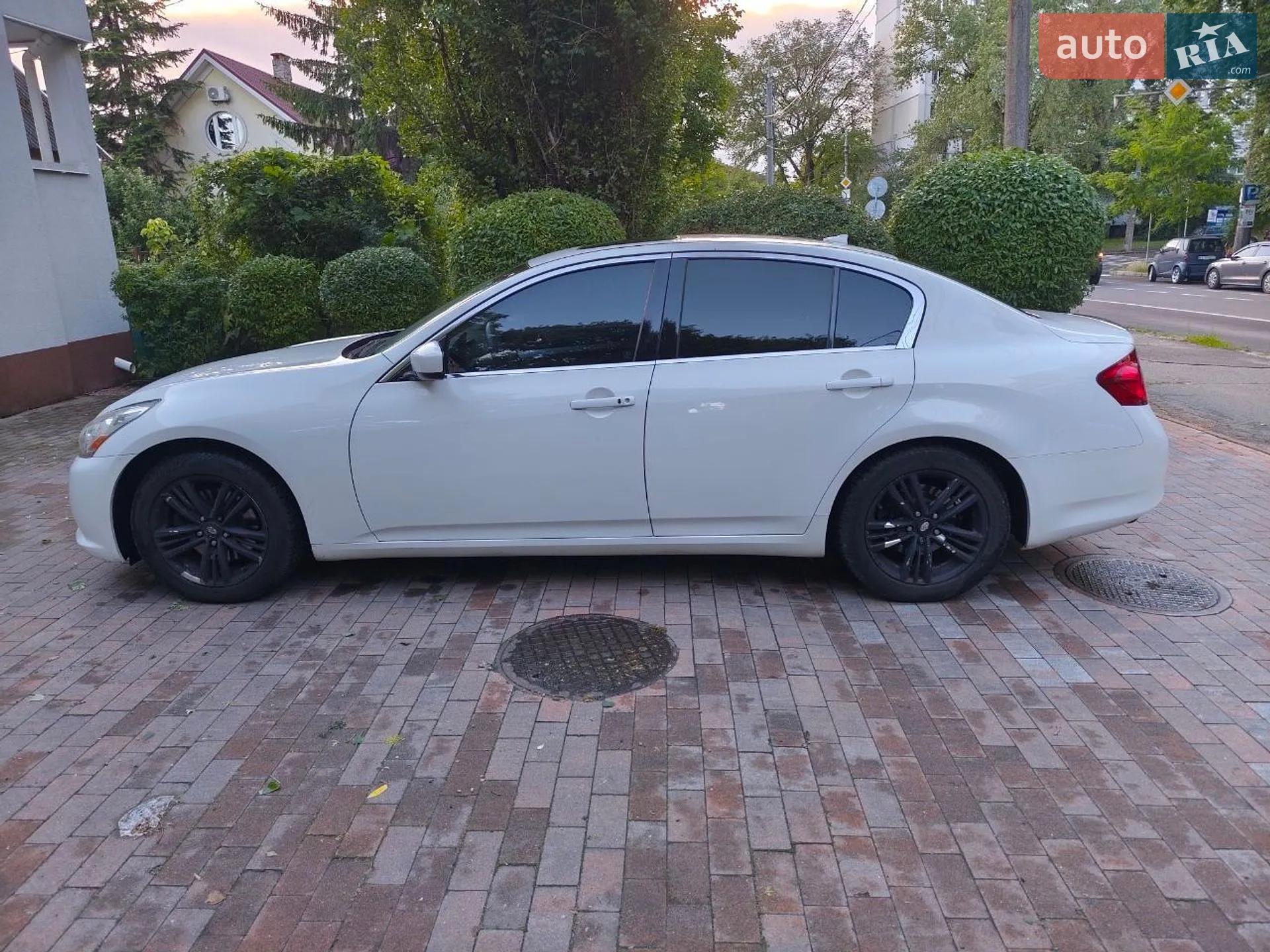 2012 Infiniti G - мініатюра 3