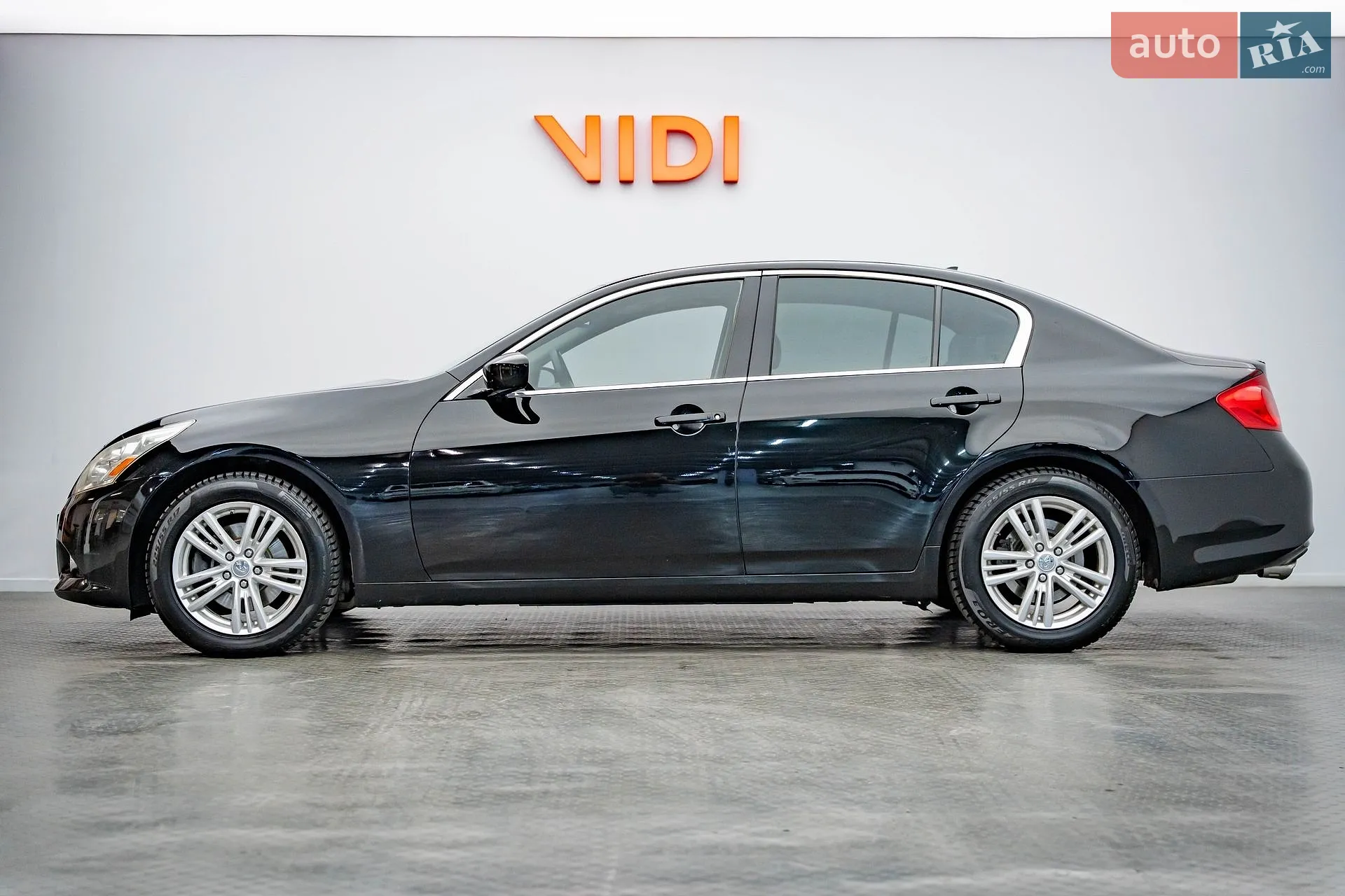 2011 Infiniti G - мініатюра 3