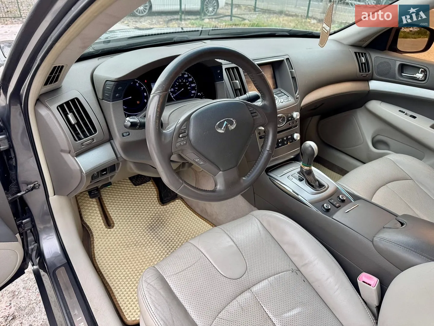2011 Infiniti G - мініатюра 29
