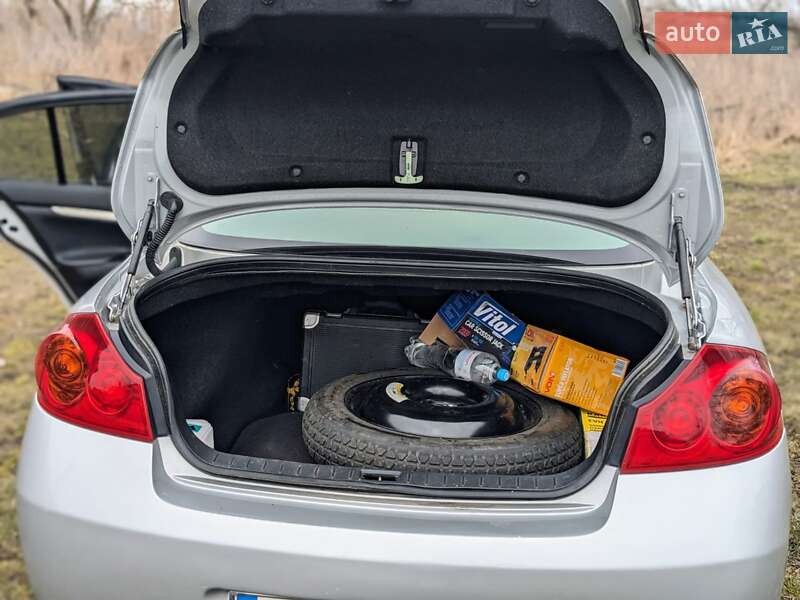 Седан Infiniti G35 2008 в Сумах