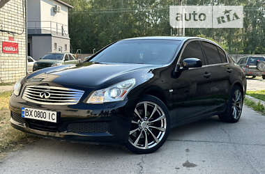 Седан Infiniti G35 2008 в Остроге