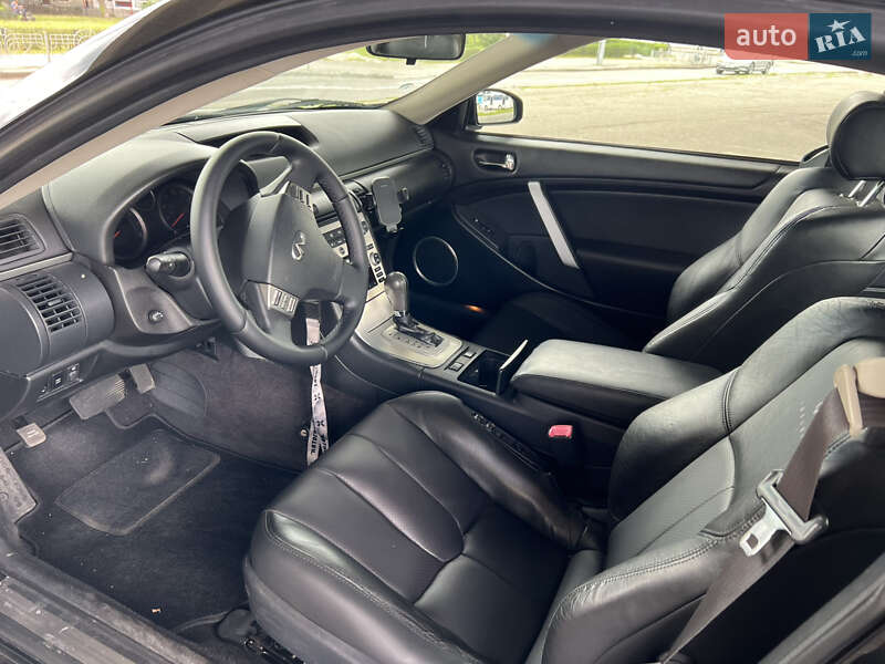 Купе Infiniti G35 2006 в Києві