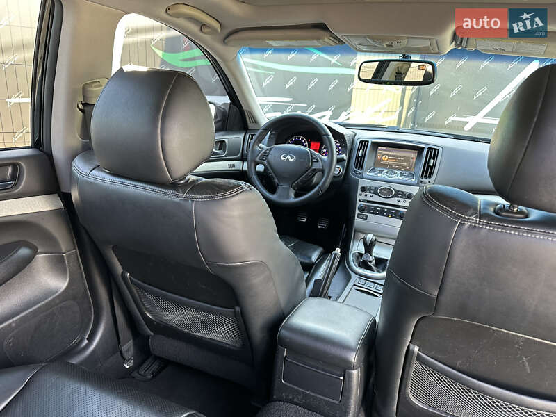 Седан Infiniti G35 2008 в Киеве