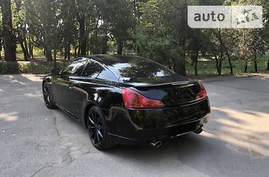 Купе Infiniti G37 2008 в Киеве