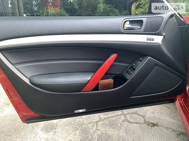 Купе Infiniti G37 2008 в Києві