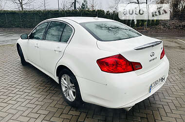 Седан Infiniti G37 2013 в 