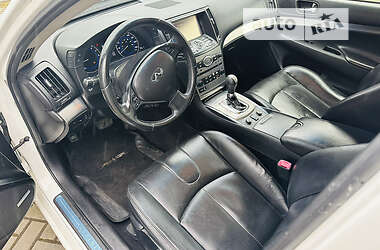 Седан Infiniti G37 2013 в 