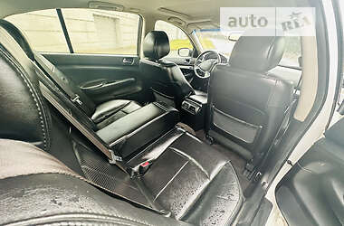 Седан Infiniti G37 2013 в 