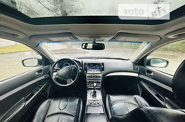 Седан Infiniti G37 2013 в 