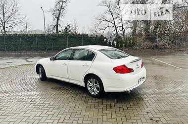 Седан Infiniti G37 2013 в 