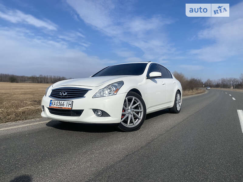 Седан Infiniti G37 2012 в Чернигове