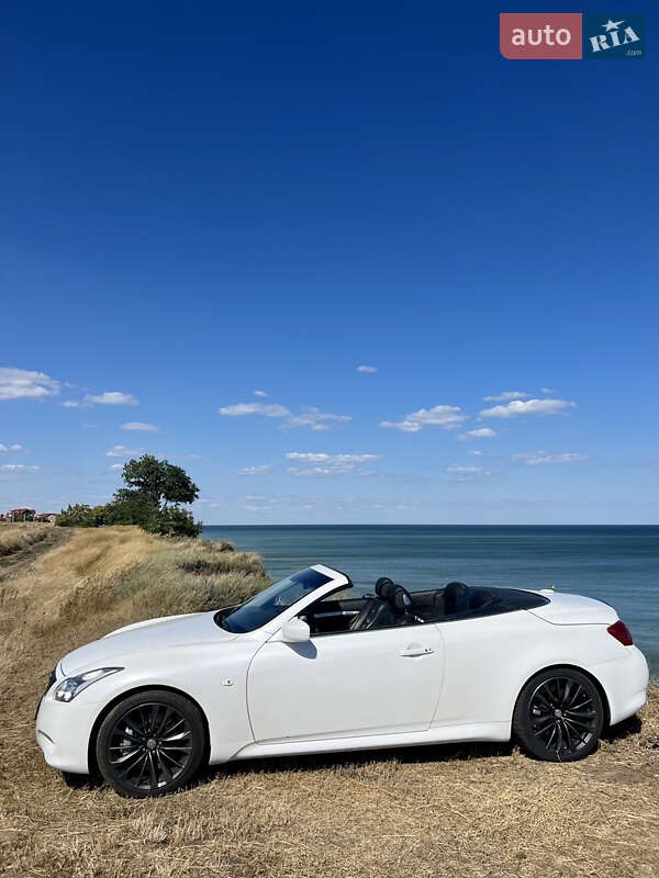 Кабриолет Infiniti G37 2009 в Киеве