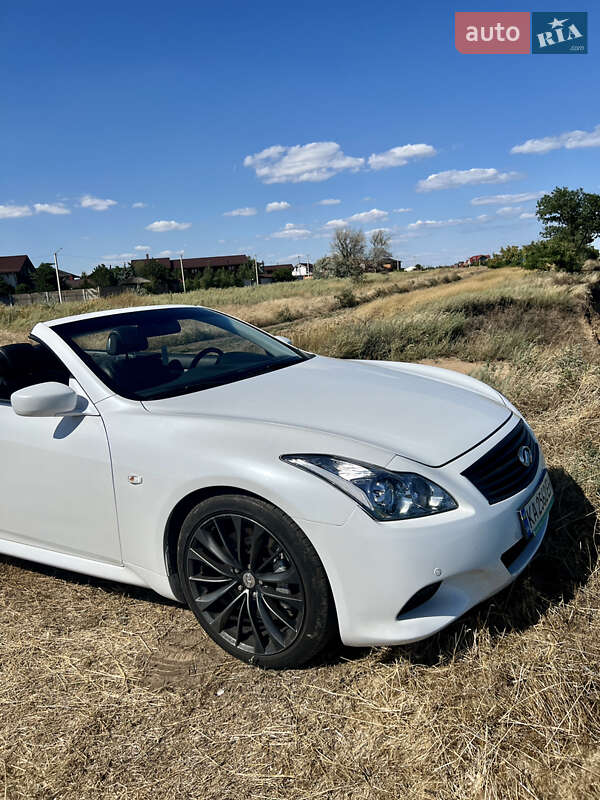Кабриолет Infiniti G37 2009 в Киеве