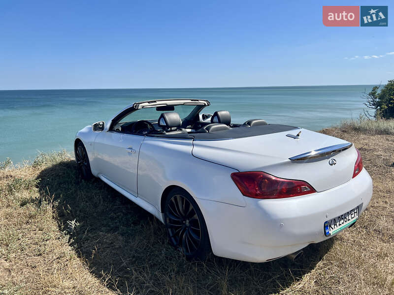 Кабриолет Infiniti G37 2009 в Киеве