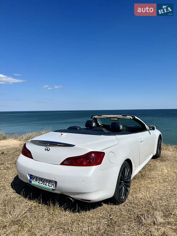 Кабриолет Infiniti G37 2009 в Киеве