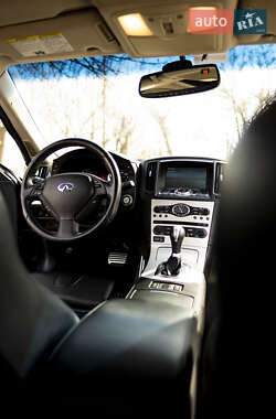 Купе Infiniti G37 2008 в Киеве