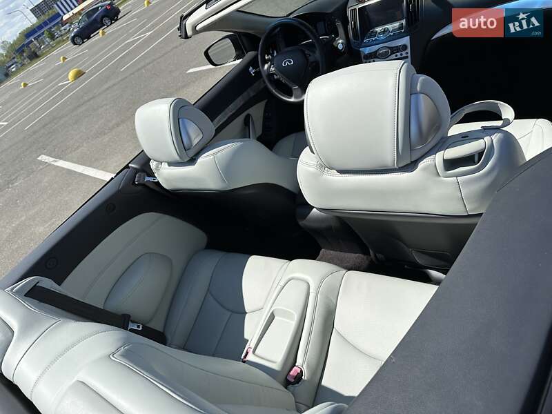 Кабриолет Infiniti G37 2011 в Киеве