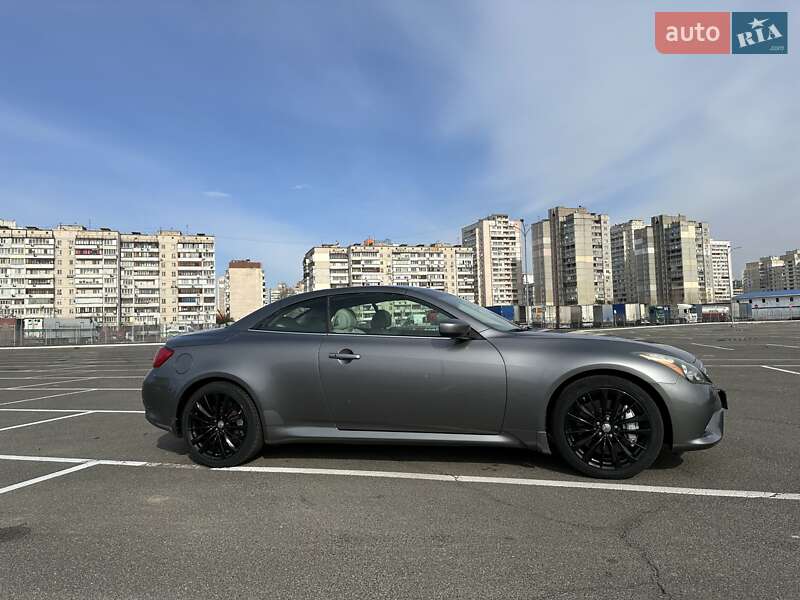 Кабриолет Infiniti G37 2011 в Киеве